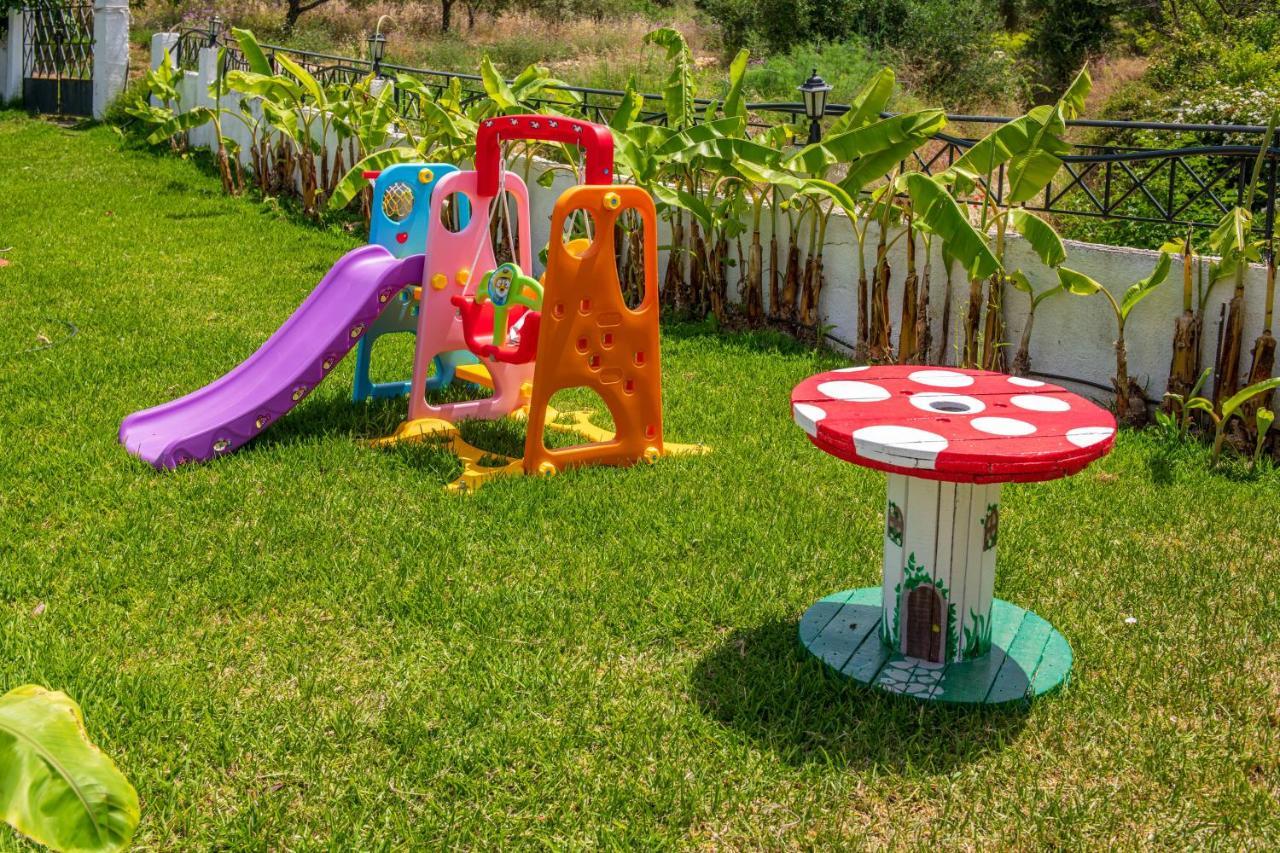 Jovanna Studios In The Nature With Pool! Mousata Exterior foto
