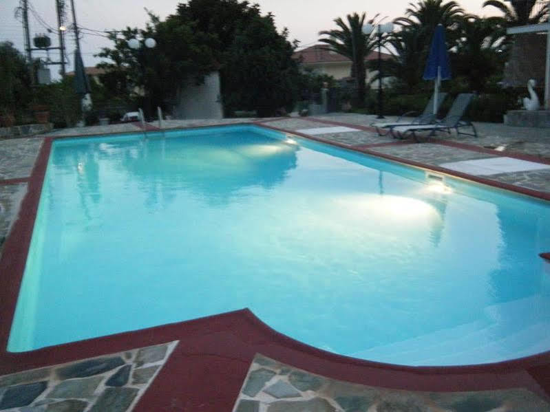 Jovanna Studios In The Nature With Pool! Mousata Exterior foto